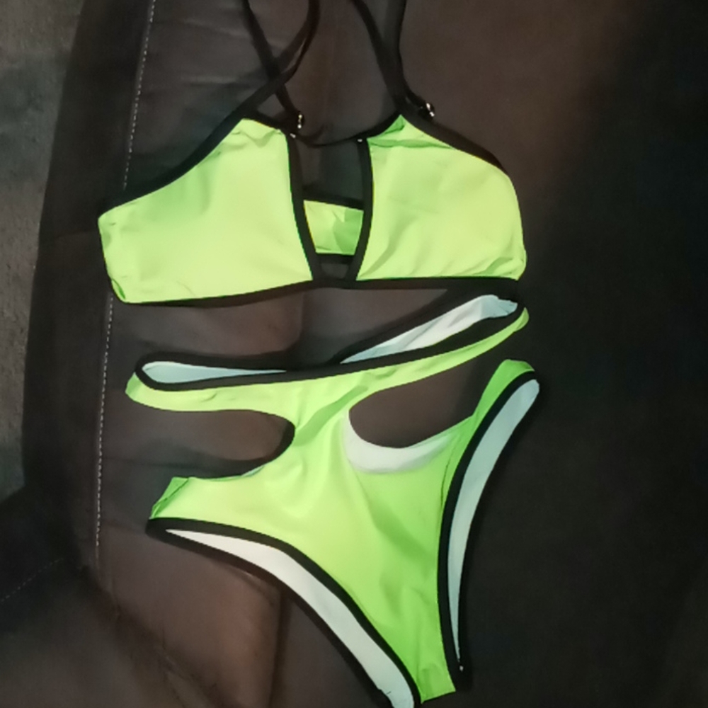 Swim suit